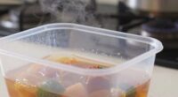 heat affects food plastics