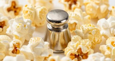 using weight to prevent popcorn