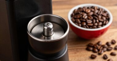 coffee bean grinding process