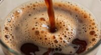 foam appears fine pours poorly