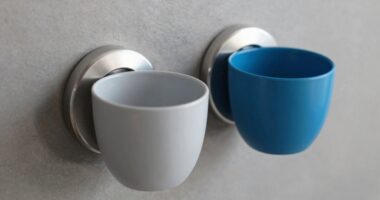 magnetic cups gained popularity